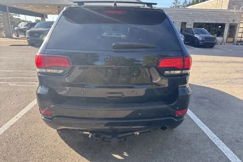 2019 Jeep Grand Cherokee Altitude photo 1