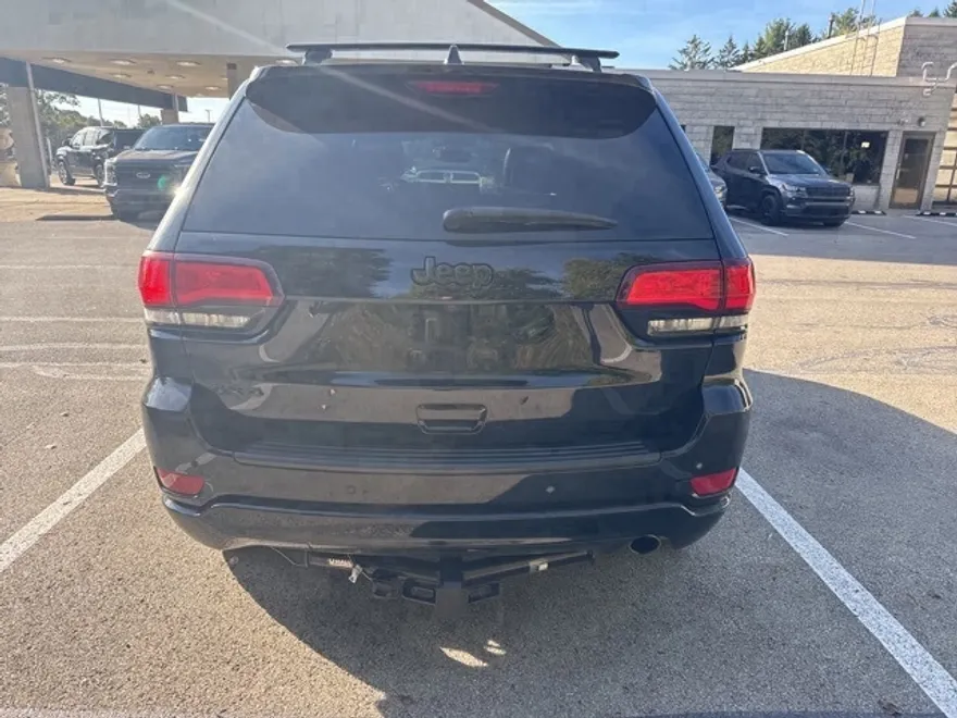 2019 Jeep Grand Cherokee Altitude photo 1