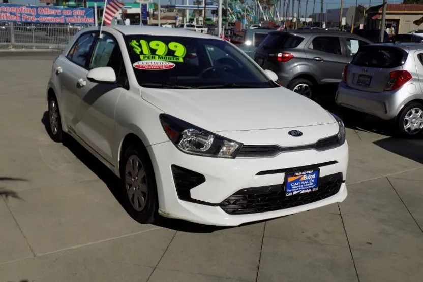 2021 Kia Rio LX photo 1