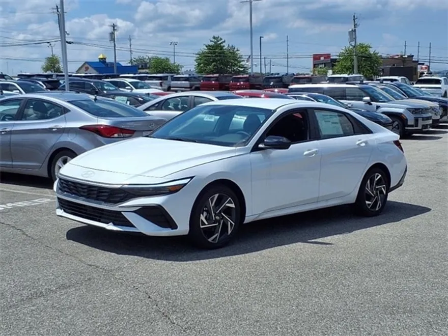 2025 Hyundai Elantra Hybrid SEL Sport photo 1