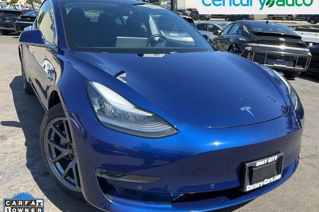 2018 Tesla Model 3 Long Range photo 1