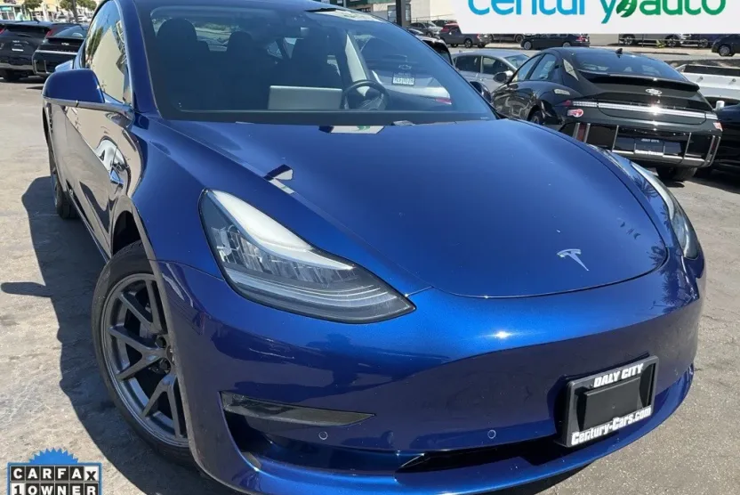 2018 Tesla Model 3 Long Range photo 1