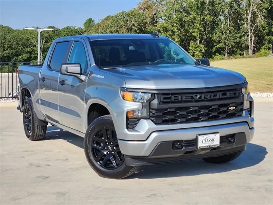 2026 Chevrolet Silverado 1500 Custom photo 1