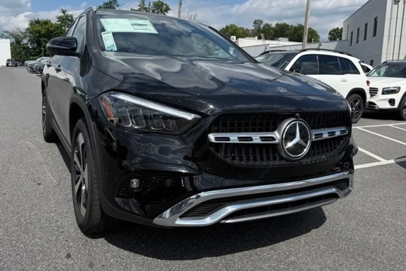 2026 Mercedes Benz GLA 250 4MATIC photo 1