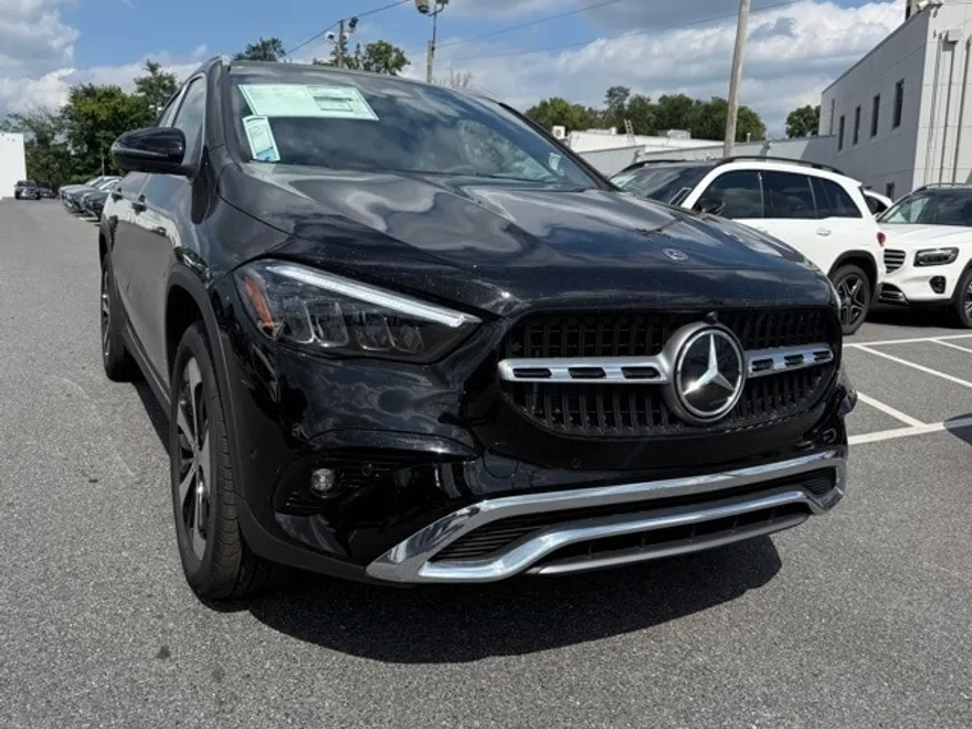 2026 Mercedes Benz GLA 250 4MATIC photo 1