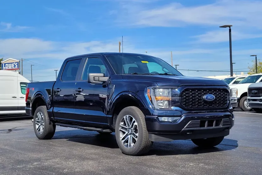 2023 Ford F-150 XL photo 1