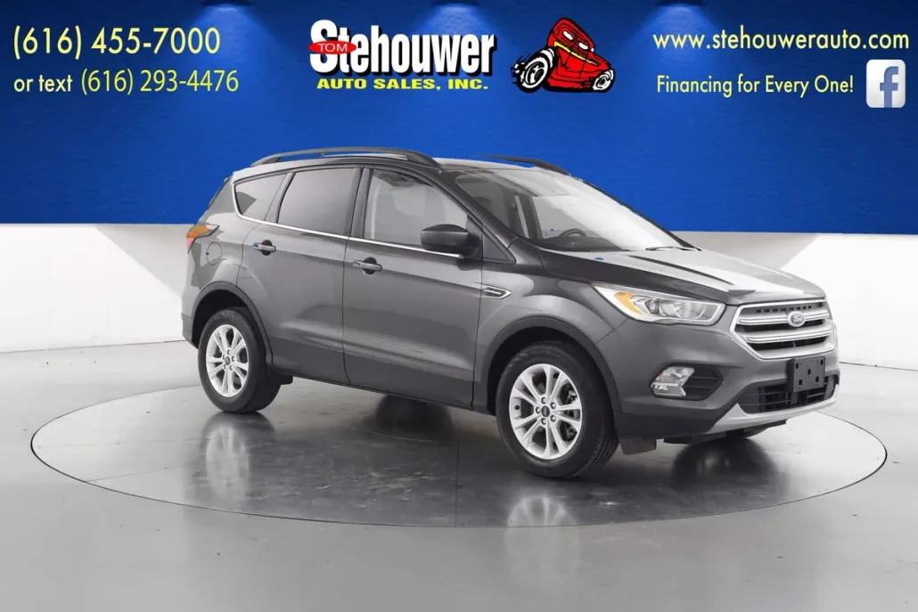 2019 Ford Escape SEL photo 1