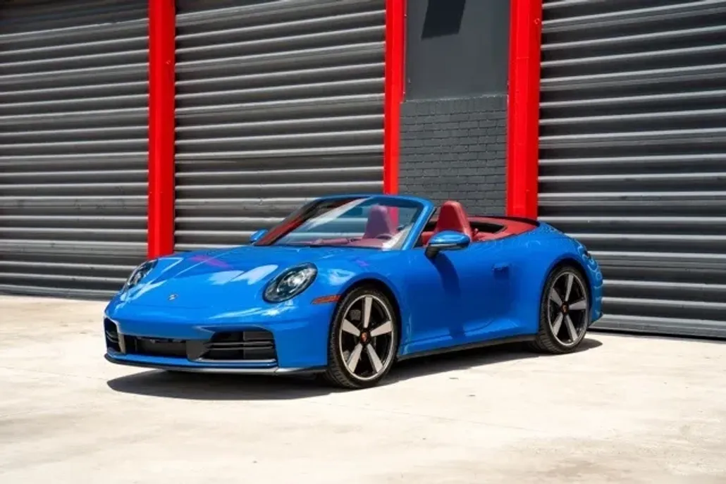 2025 Porsche 911 photo 1