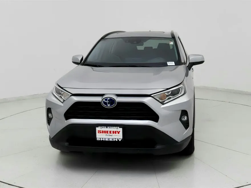 2020 Toyota RAV4 Hybrid XLE photo 1