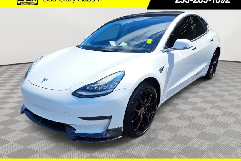 2018 Tesla Model 3 Long Range photo 1