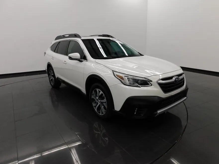 2020 Subaru Outback Limited photo 1