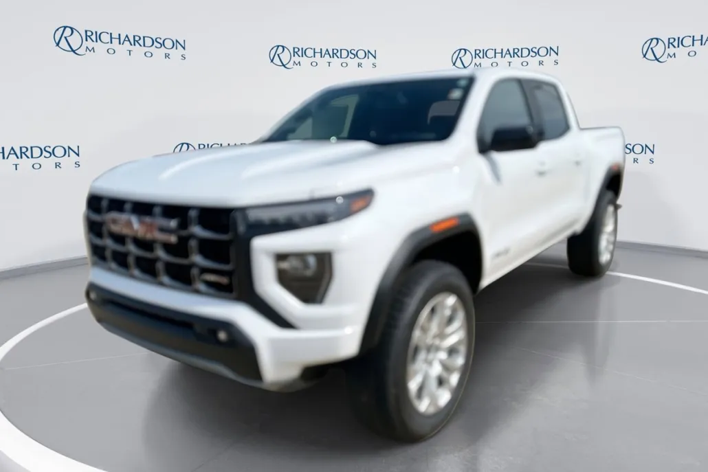 2025 Gmc Canyon AT4 photo 1