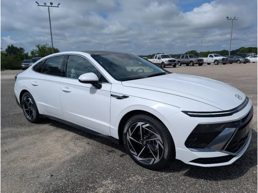 2025 Hyundai Sonata SEL Convenience photo 1