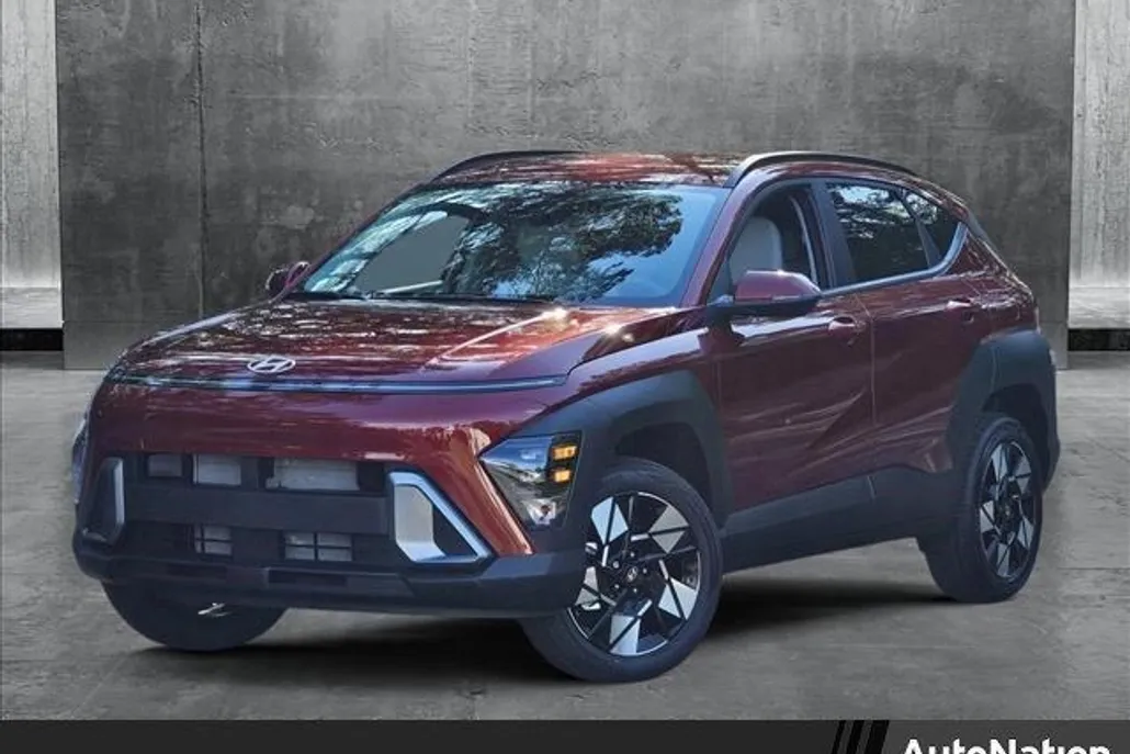 2025 Hyundai Kona SEL photo 1