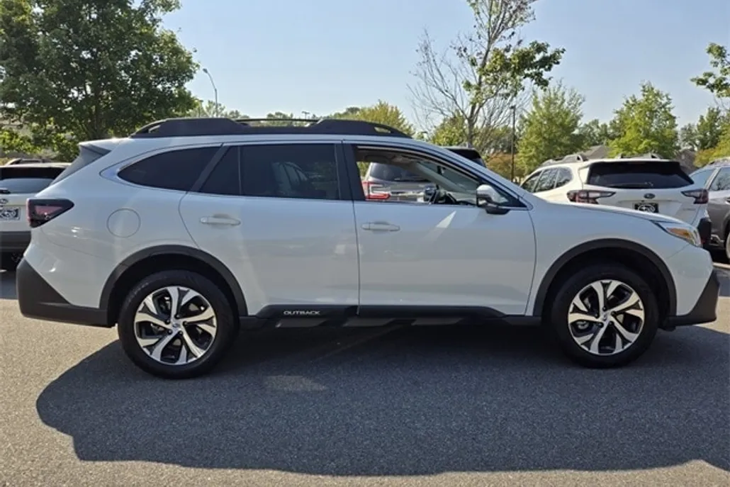 2021 Subaru Outback Limited photo 1