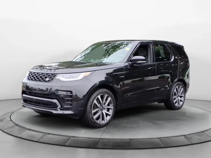 2024 Land Rover Discovery P300 Dynamic SE photo 1