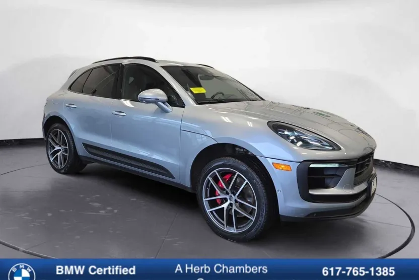 2022 Porsche Macan S photo 1