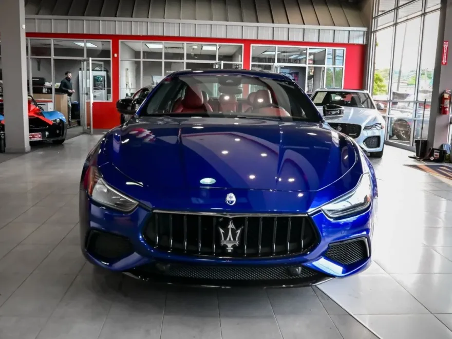 2022 Maserati Ghibli Modena Q4 photo 2