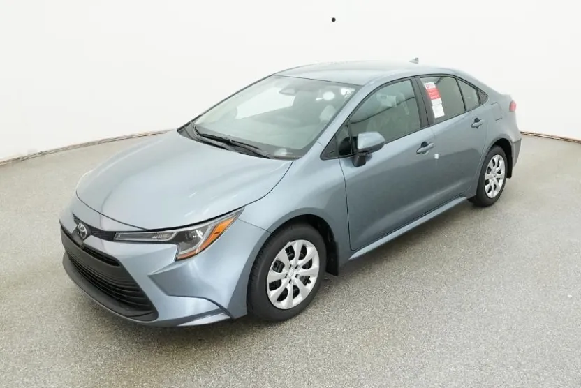 2025 Toyota Corolla LE photo 1