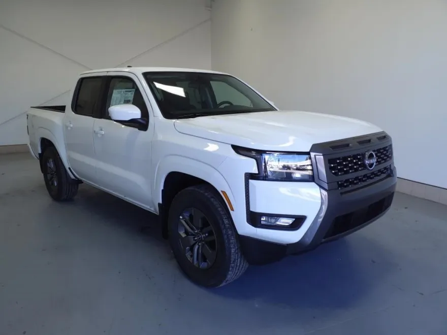 2025 Nissan Frontier SV photo 1