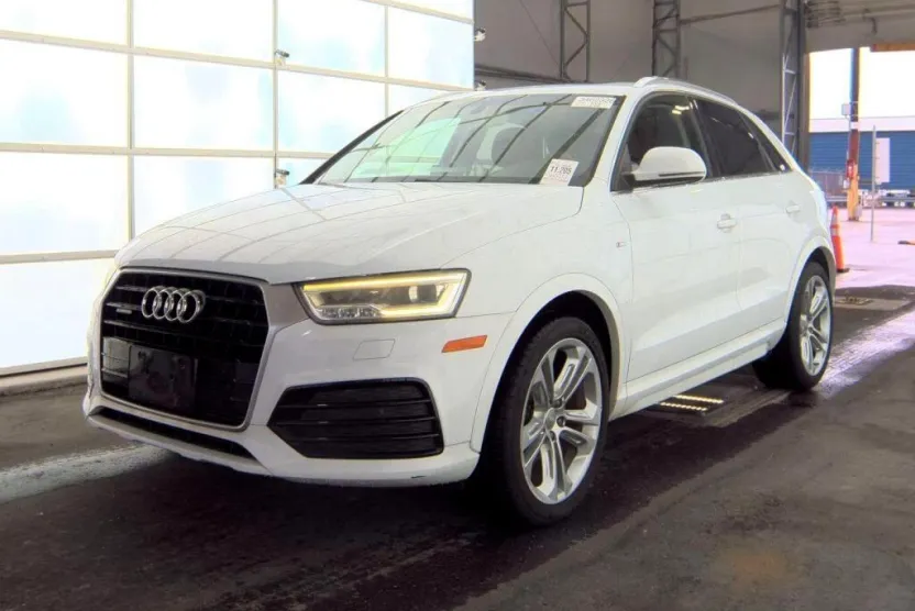2016 Audi Q3 Prestige photo 1