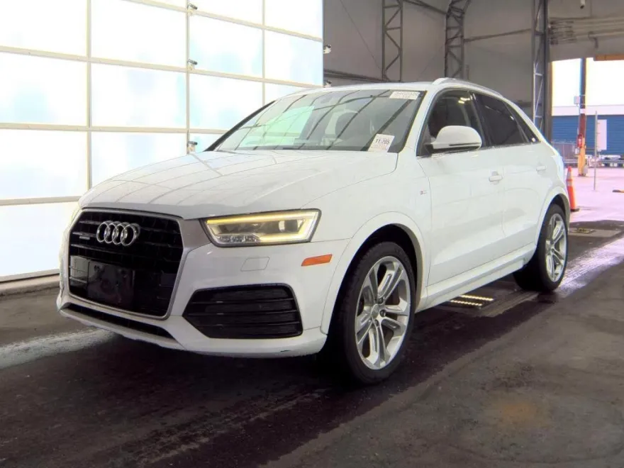 2016 Audi Q3 Prestige photo 1