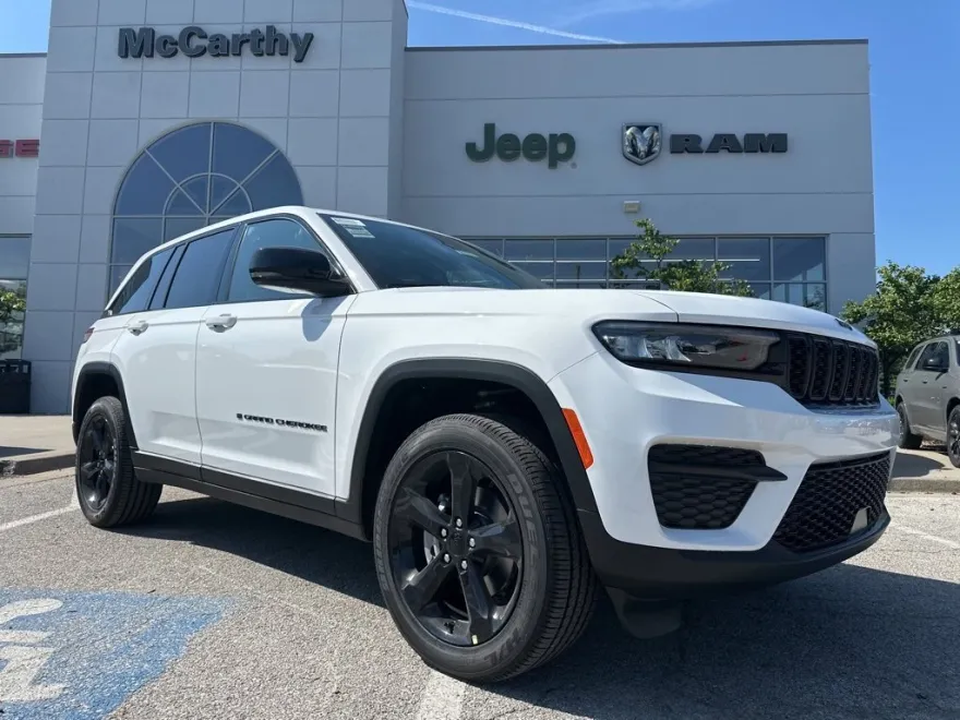 2025 Jeep Grand Cherokee Altitude X photo 1