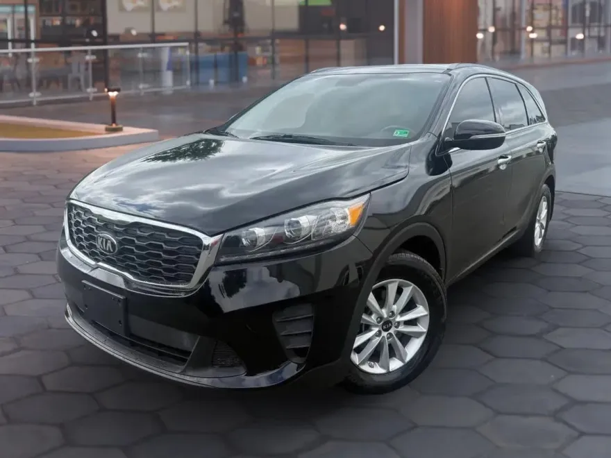 2019 Kia Sorento LX S photo 1
