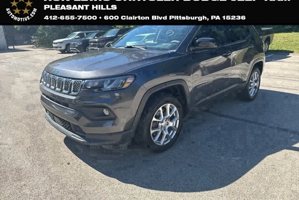 2023 Jeep Compass Latitude Lux photo 1
