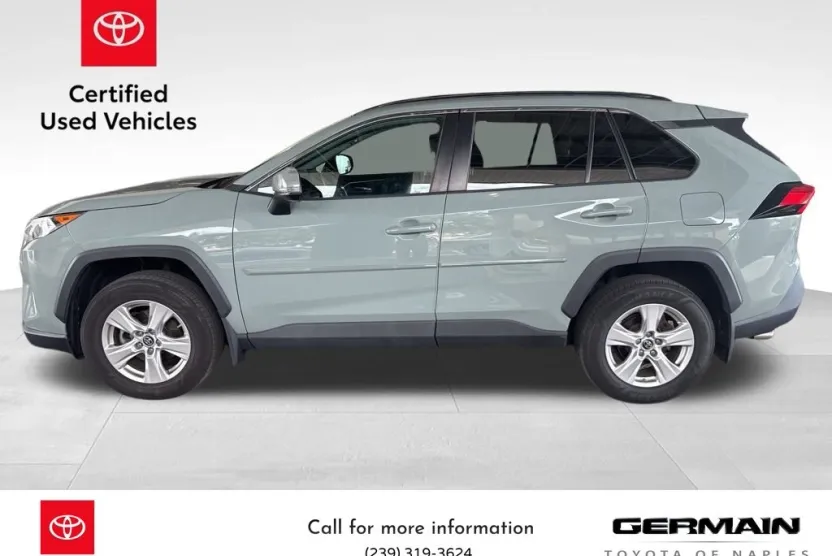 2019 Toyota RAV4 XLE photo 1