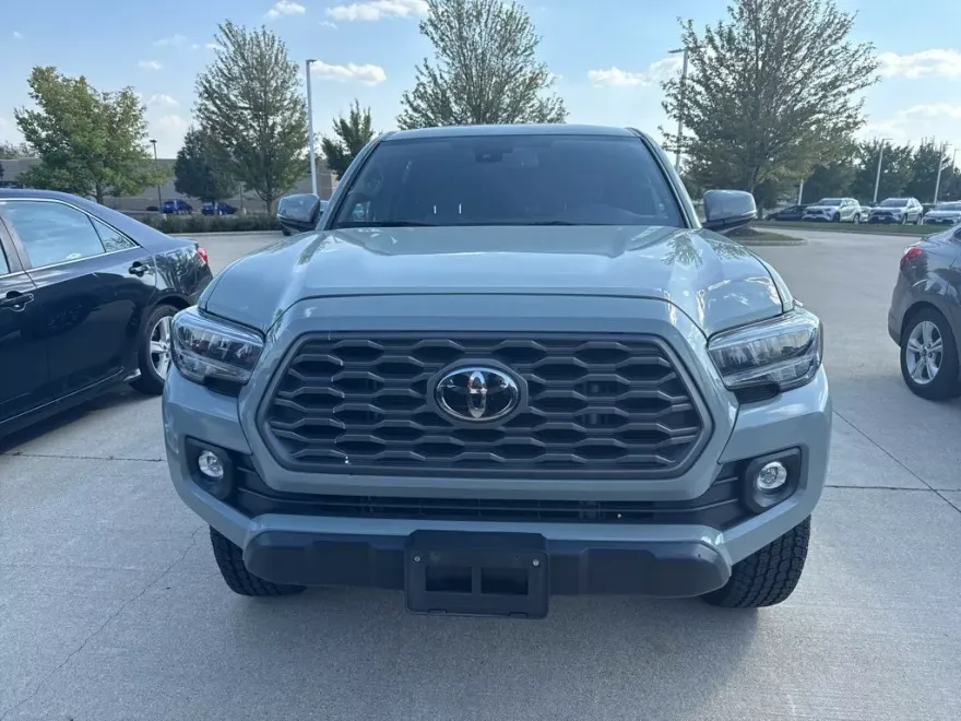 2023 Toyota Tacoma TRD Off-Road V6 photo 1