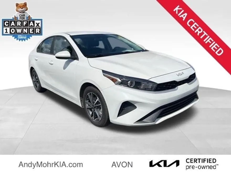 2024 Kia Forte LXS photo 1
