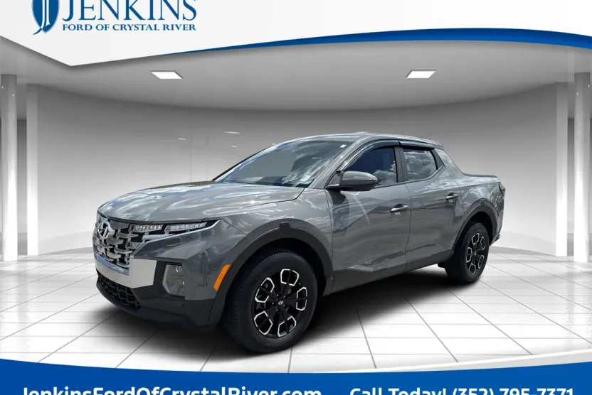 2024 Hyundai Santa Cruz SE photo 1