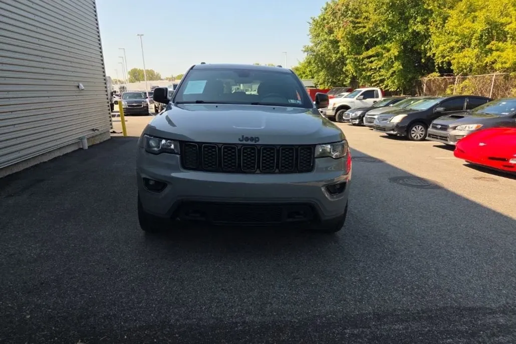 2019 Jeep Grand Cherokee Upland photo 1