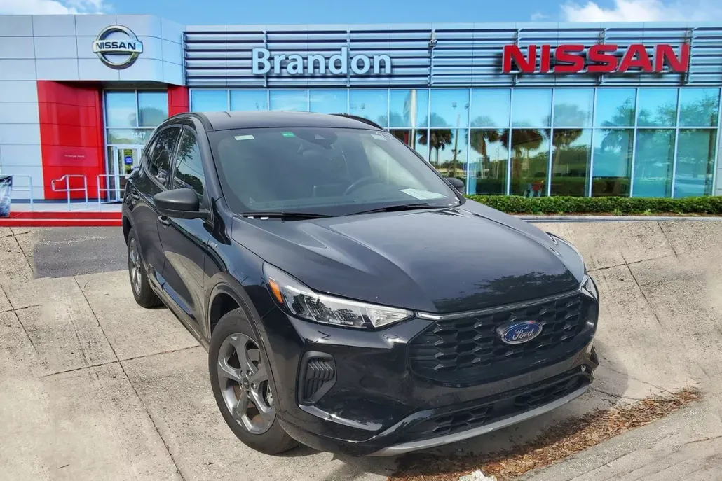 2024 Ford Escape ST-Line photo 1