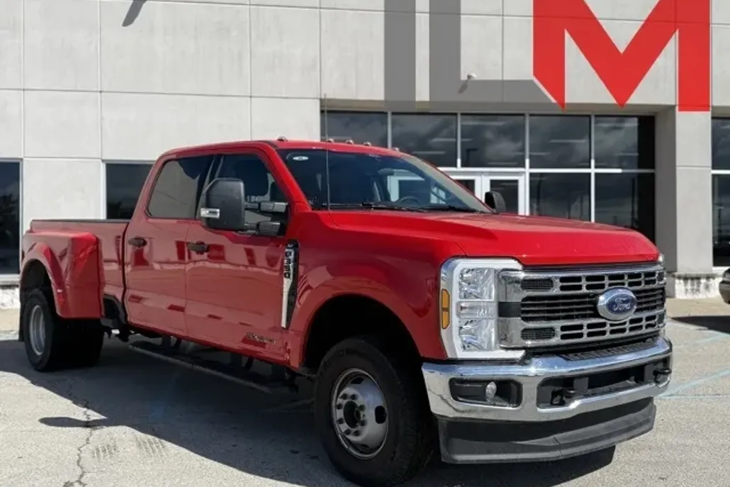 2025 Ford F-350 photo 1