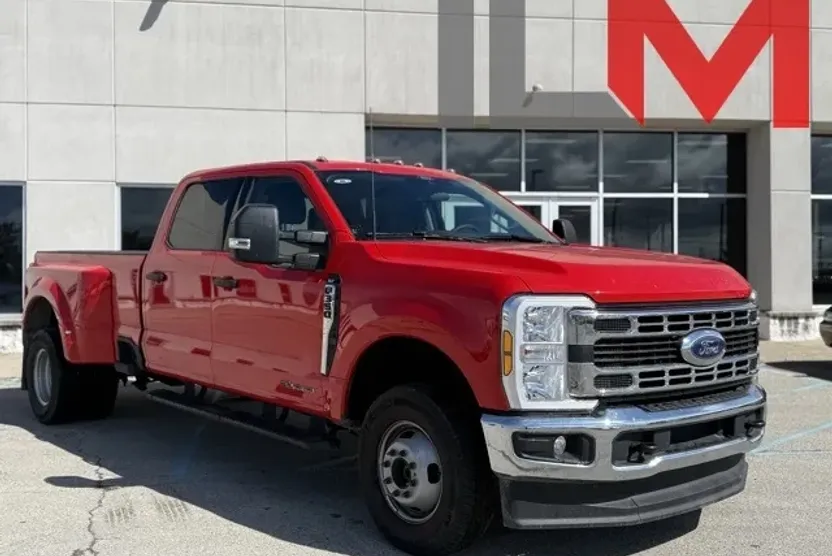 2025 Ford F-350 photo 1