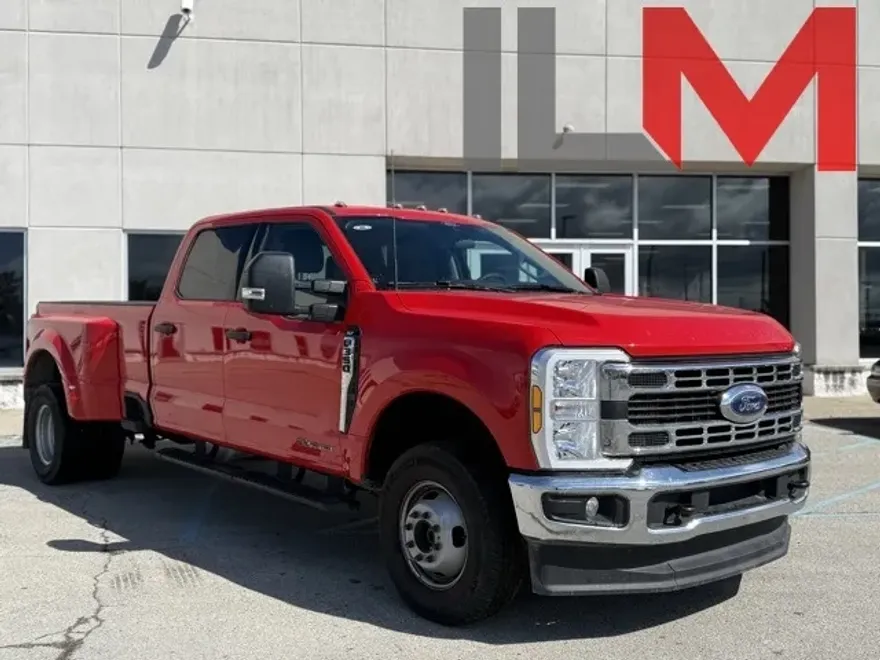 2025 Ford F-350 photo 1