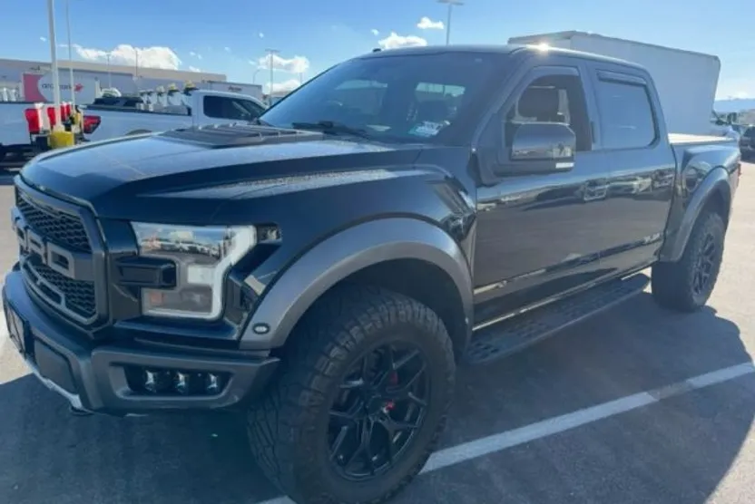 2017 Ford F-150 photo 1