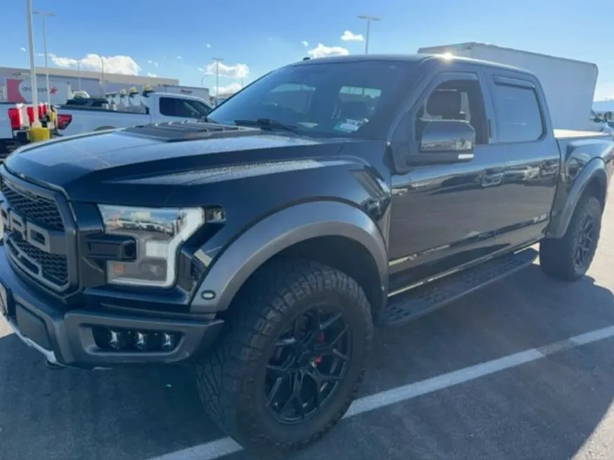 2017 Ford F-150 photo 1