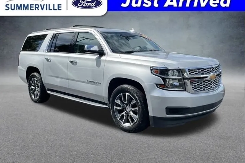 2019 Chevrolet Suburban LT photo 1