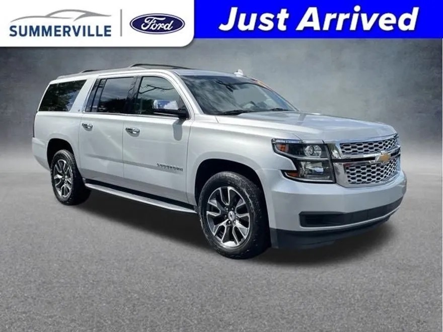 2019 Chevrolet Suburban LT photo 1