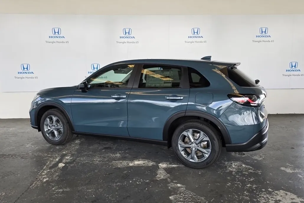 2026 Honda HR-V LX photo 1