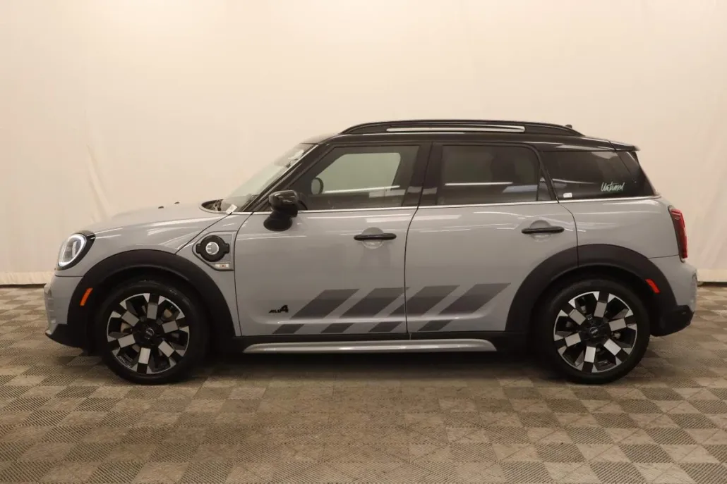 2023 Mini Countryman SE ALL4 photo 1