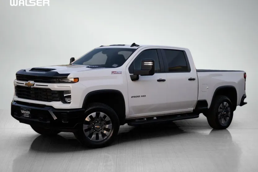 2024 Chevrolet Silverado 2500HD Custom photo 1