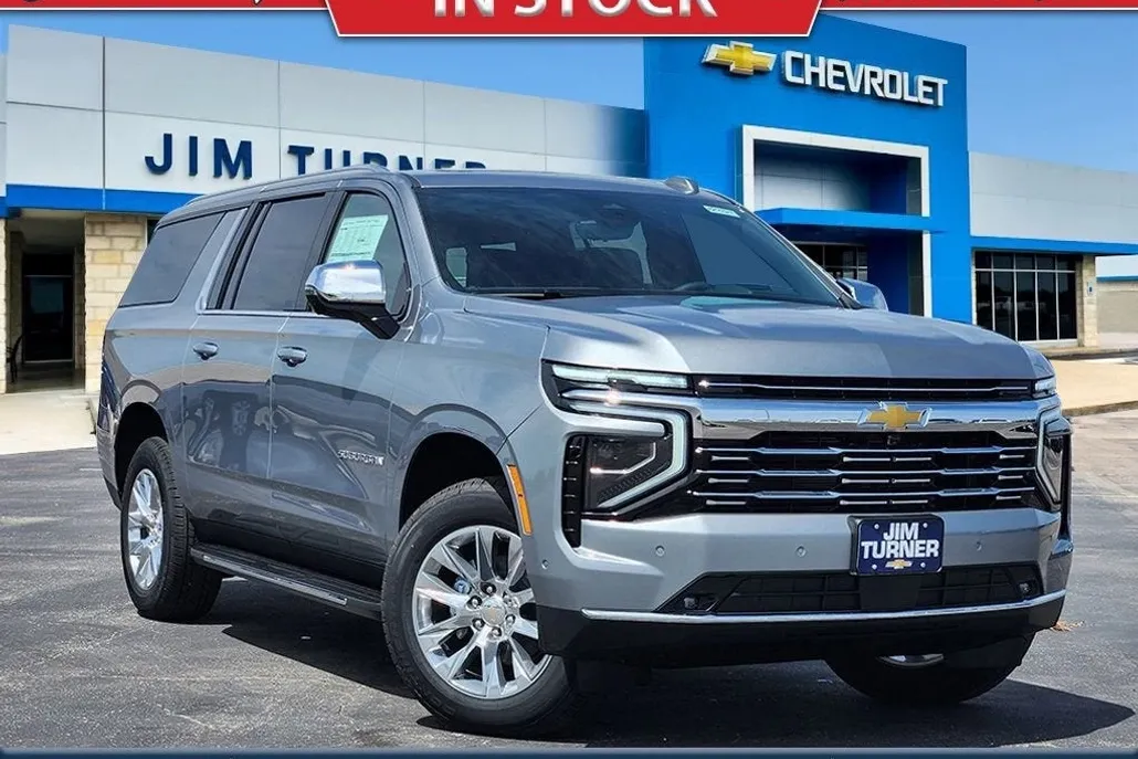 2025 Chevrolet Suburban Premier photo 1