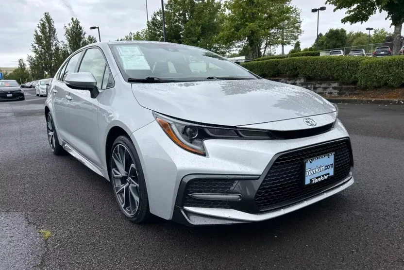 2022 Toyota Corolla SE photo 1