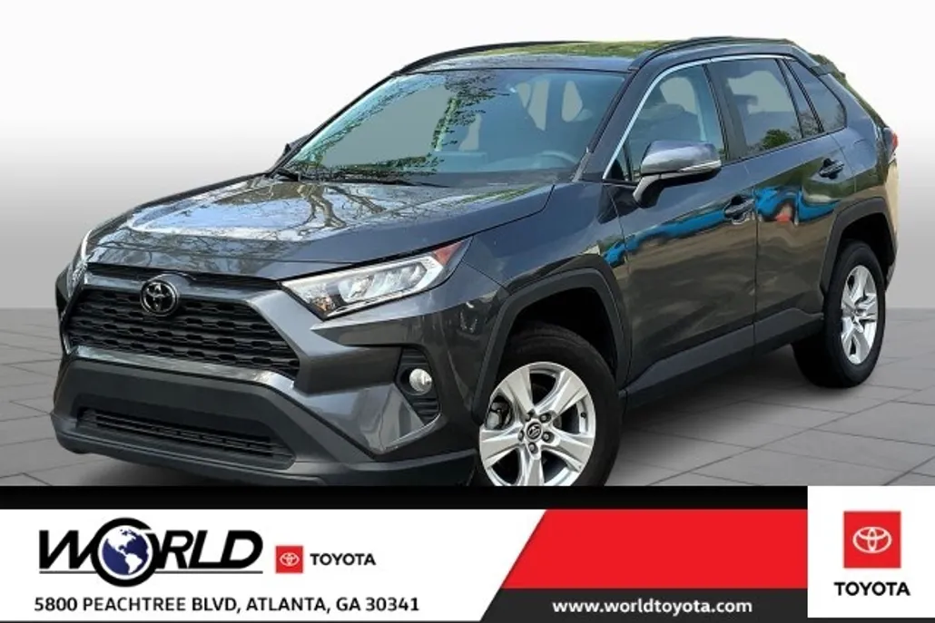 2021 Toyota RAV4 XLE photo 1
