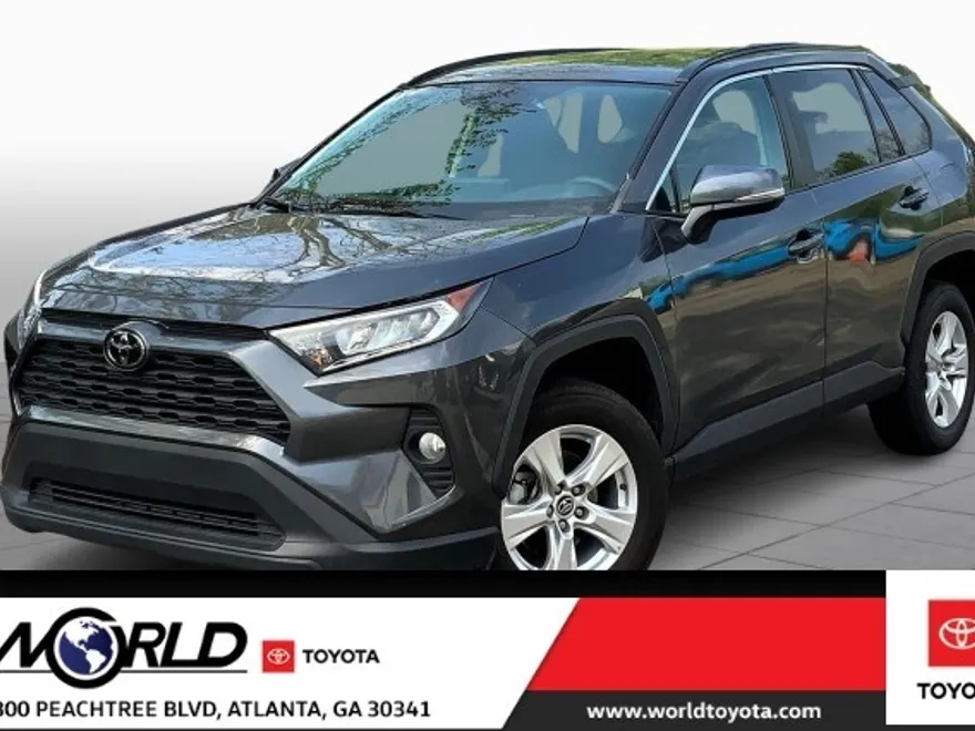 2021 Toyota RAV4 XLE photo 1