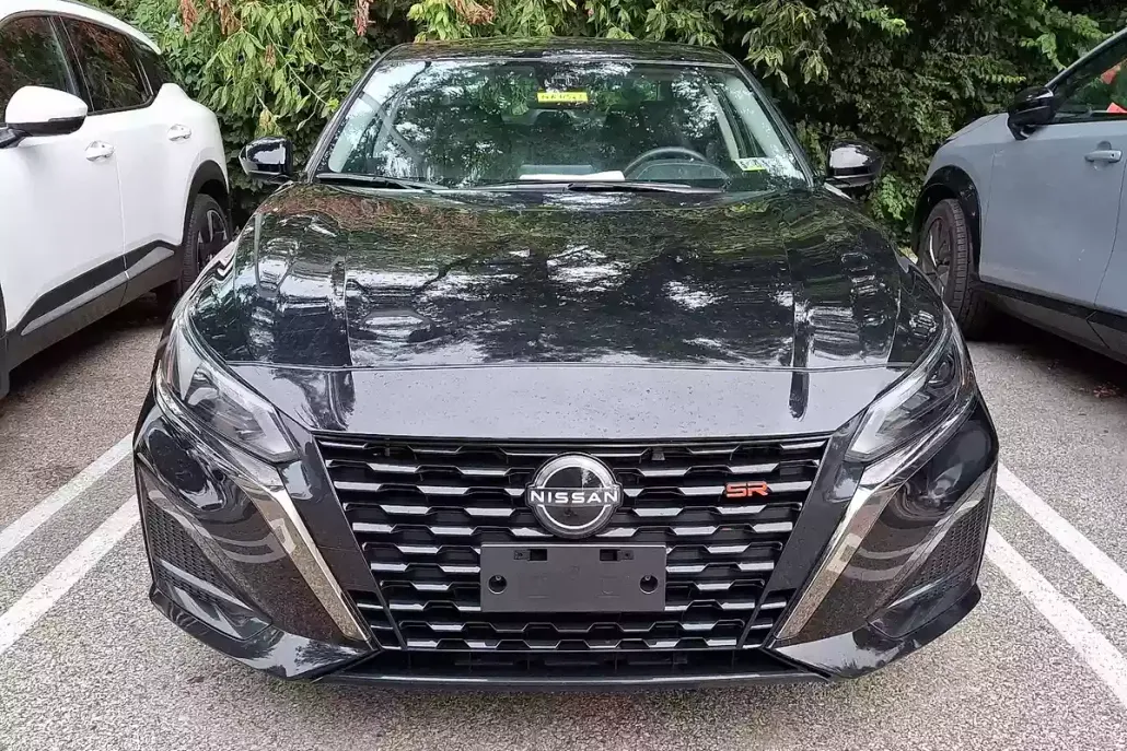 2024 Nissan Altima 2.5 SR photo 1